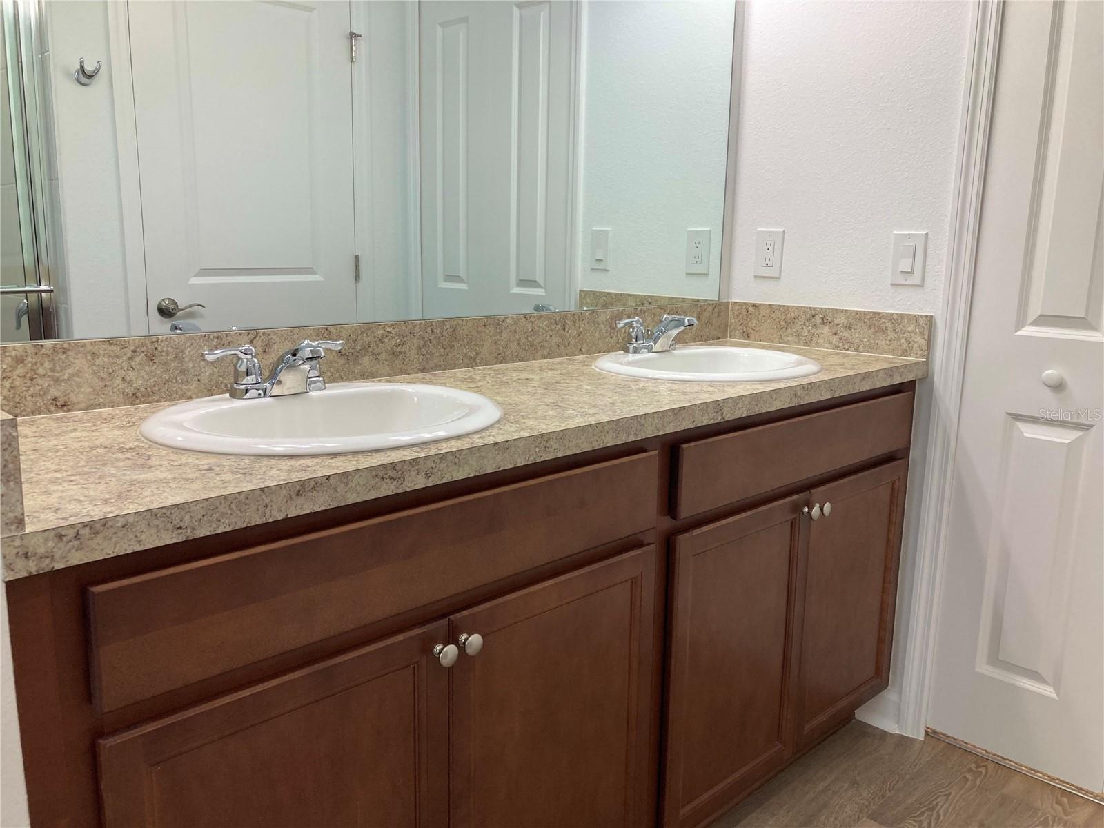 Image 42 of 83 For 280 Last Mango