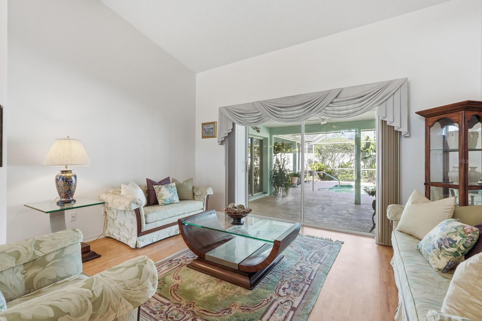 Image 13 of 49 For 33 Poinsettia Lane