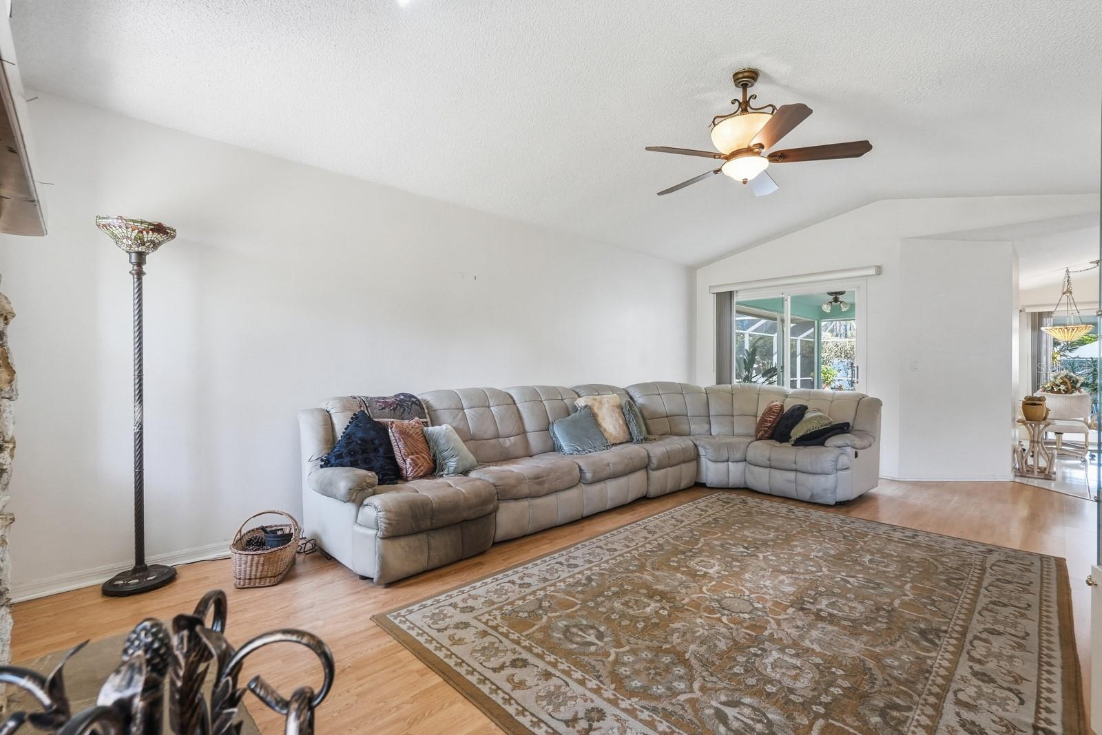 Image 25 of 49 For 33 Poinsettia Lane