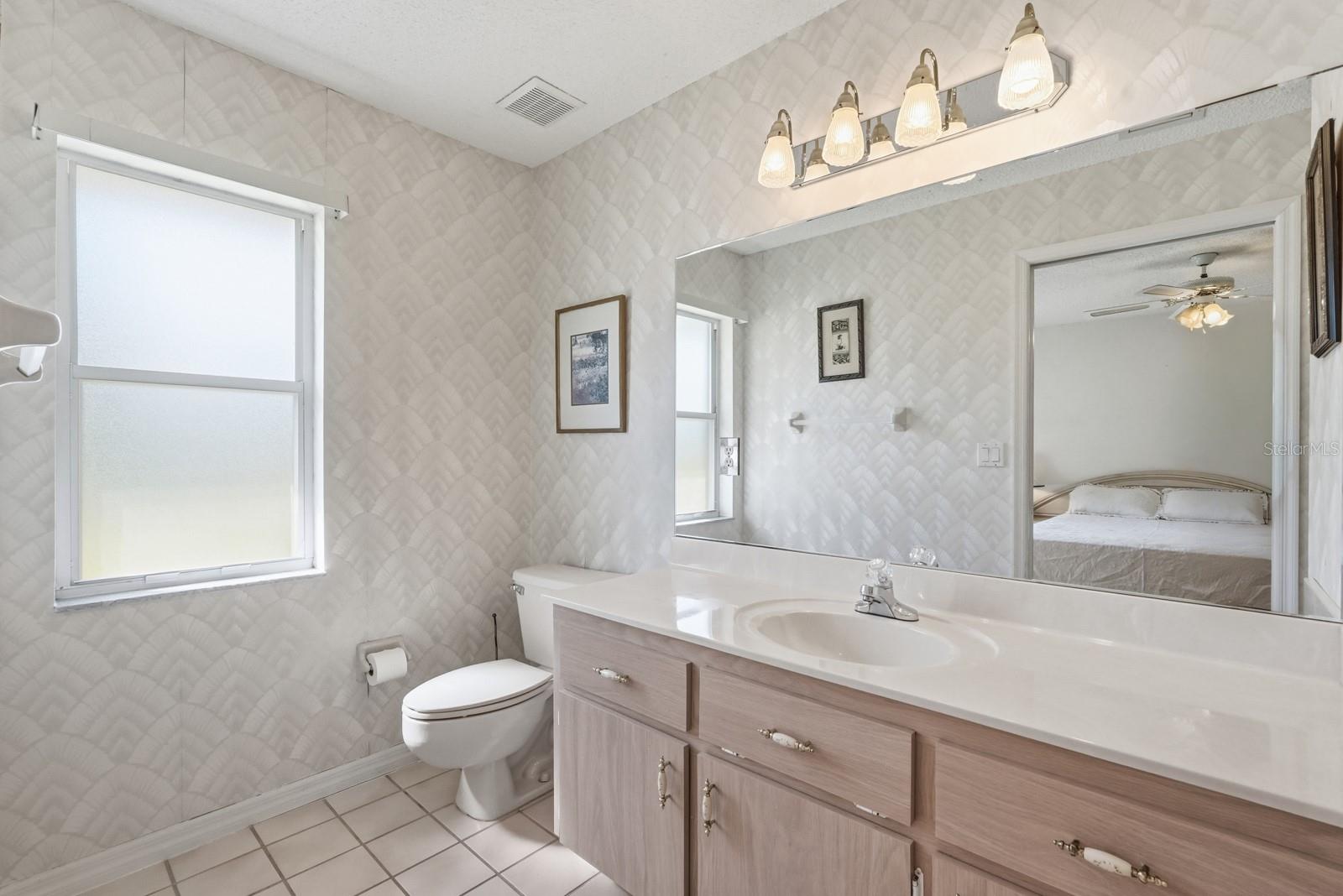 Image 35 of 49 For 33 Poinsettia Lane