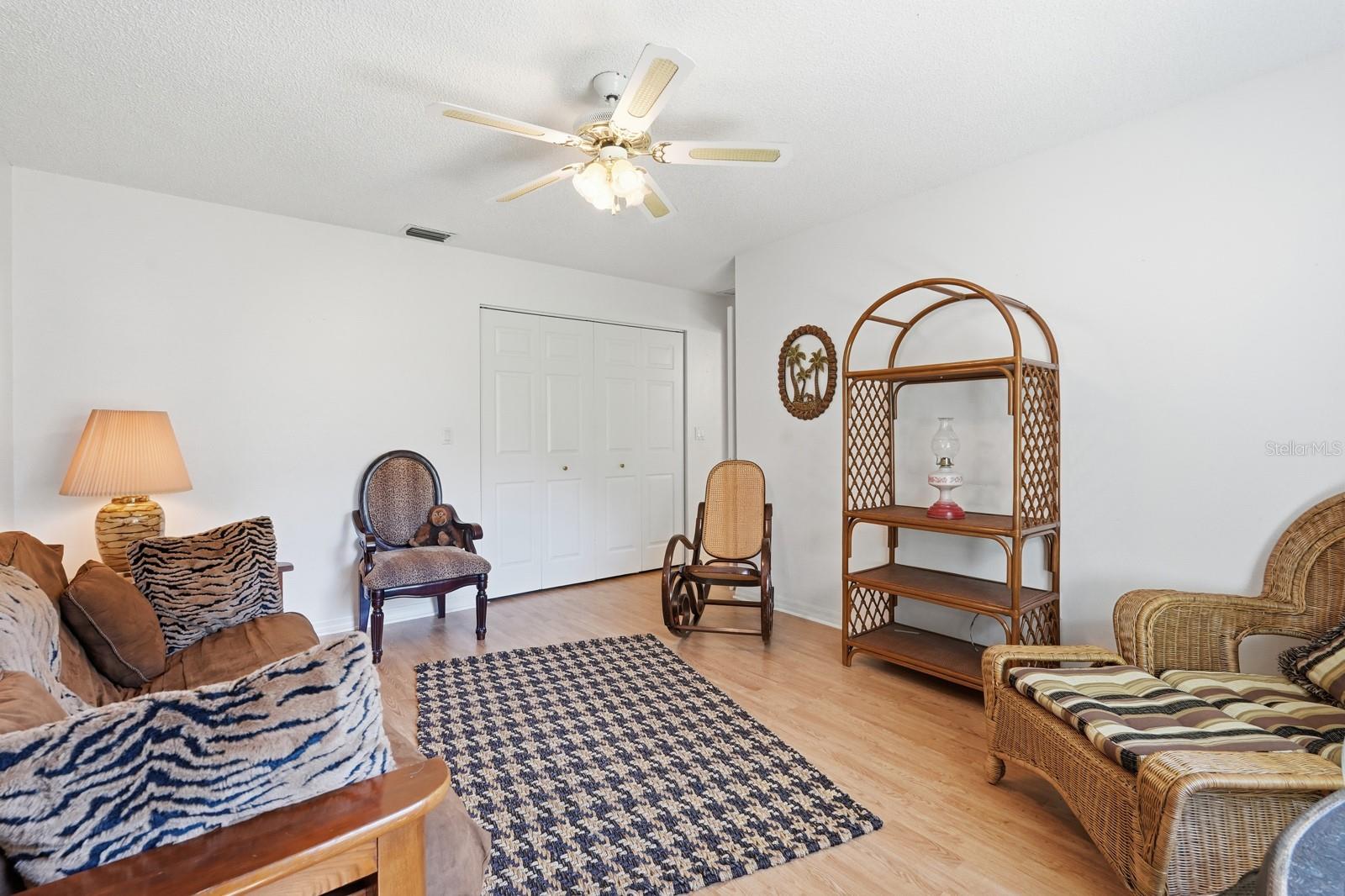 Image 37 of 49 For 33 Poinsettia Lane