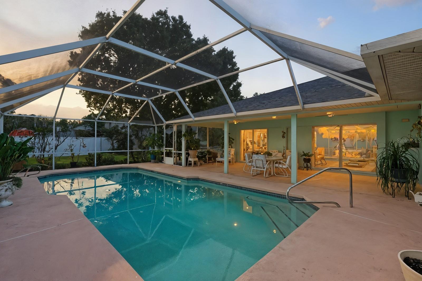 Image 44 of 49 For 33 Poinsettia Lane