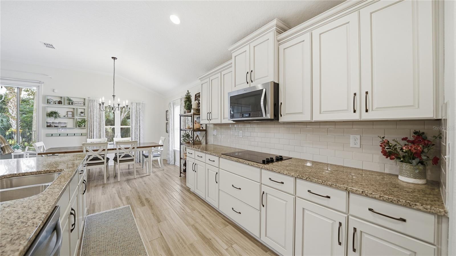 Image 10 of 45 For 20 Country Club Harbor Circle