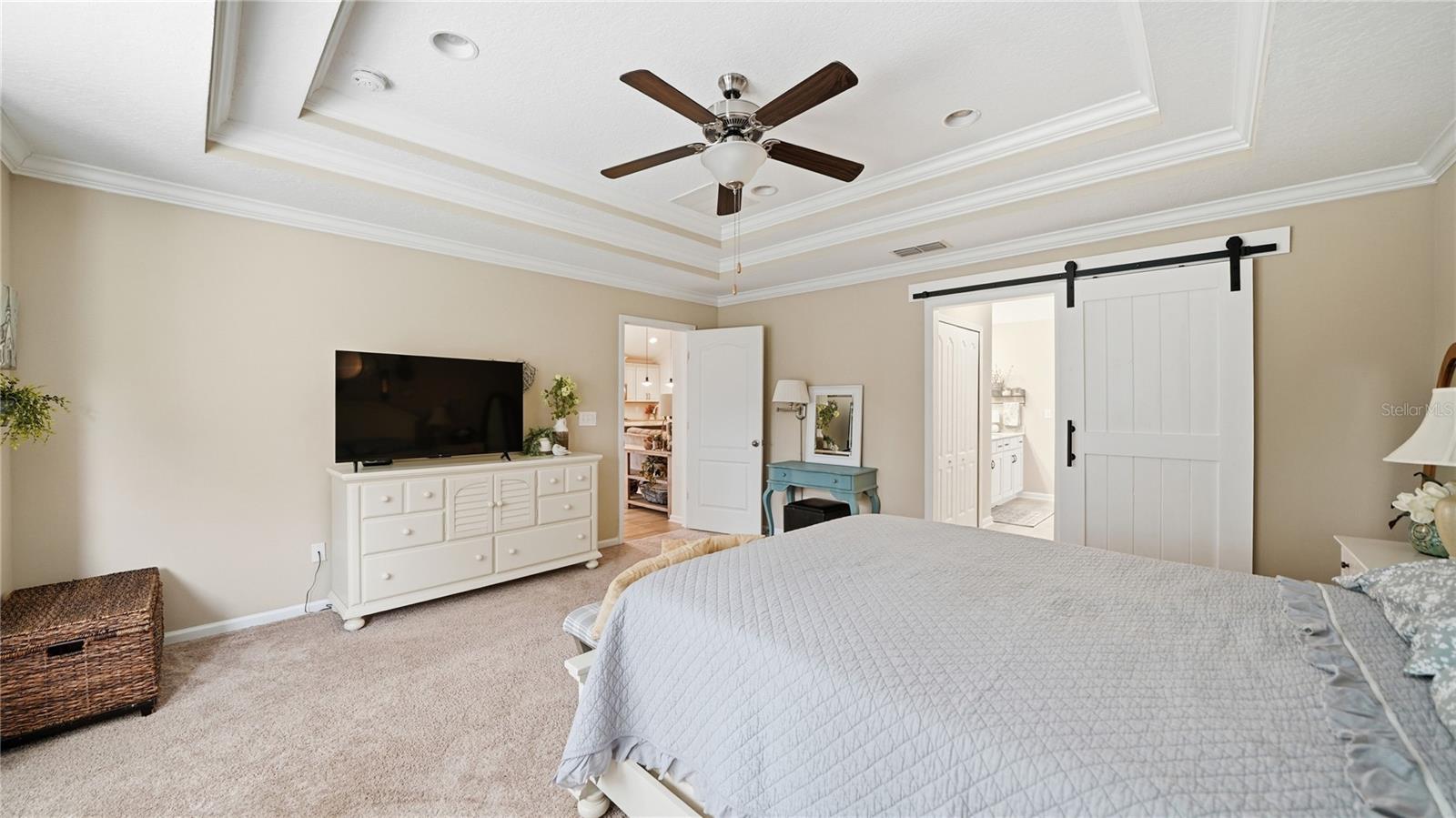 Image 13 of 45 For 20 Country Club Harbor Circle