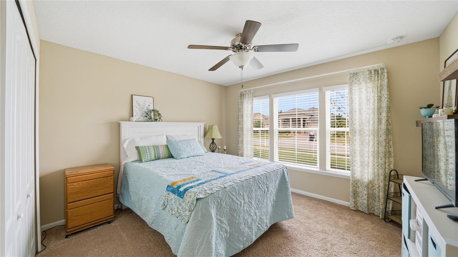 Image 21 of 45 For 20 Country Club Harbor Circle