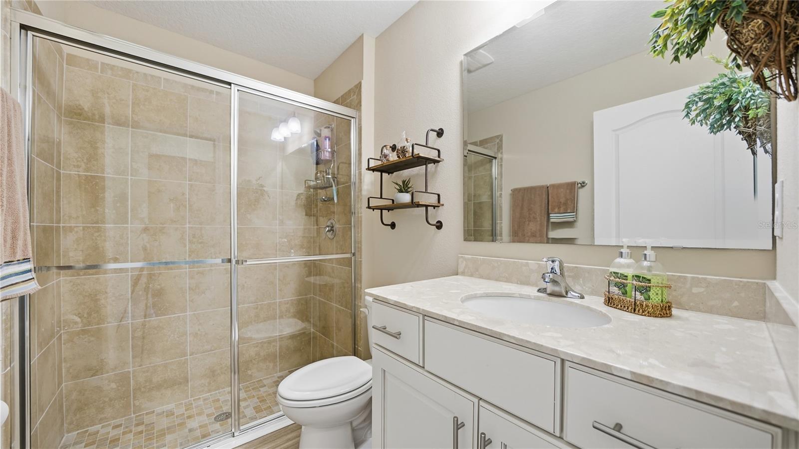 Image 22 of 45 For 20 Country Club Harbor Circle