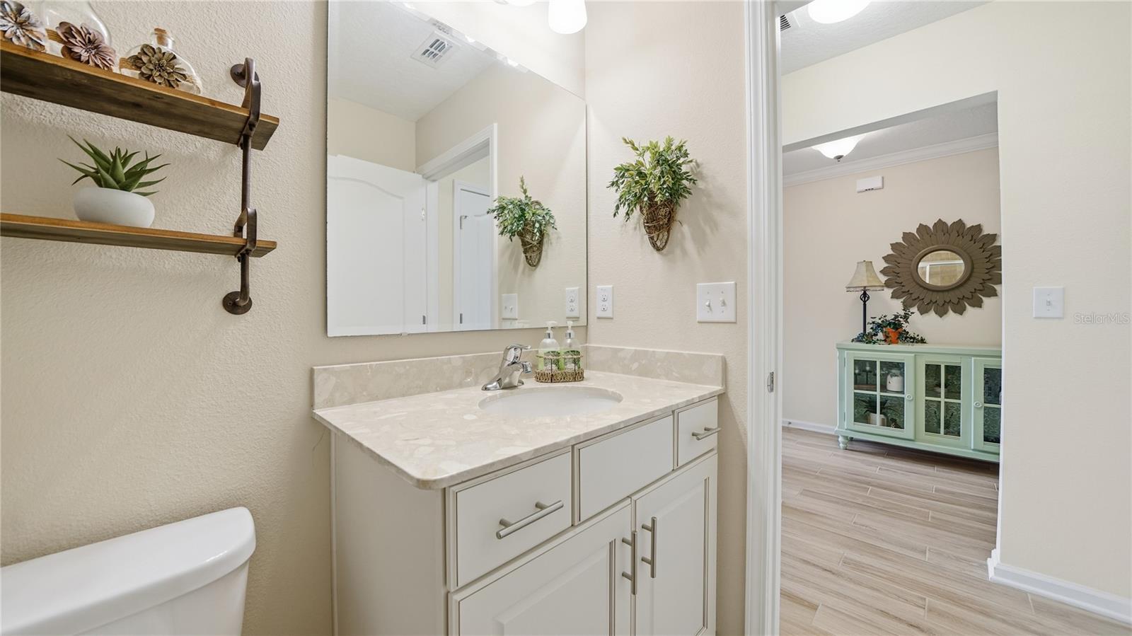 Image 23 of 45 For 20 Country Club Harbor Circle