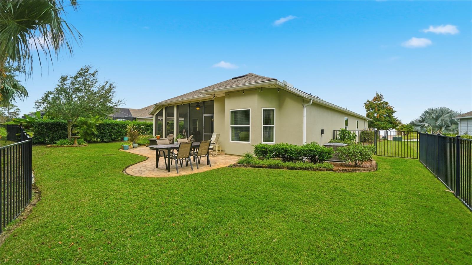 Image 36 of 45 For 20 Country Club Harbor Circle