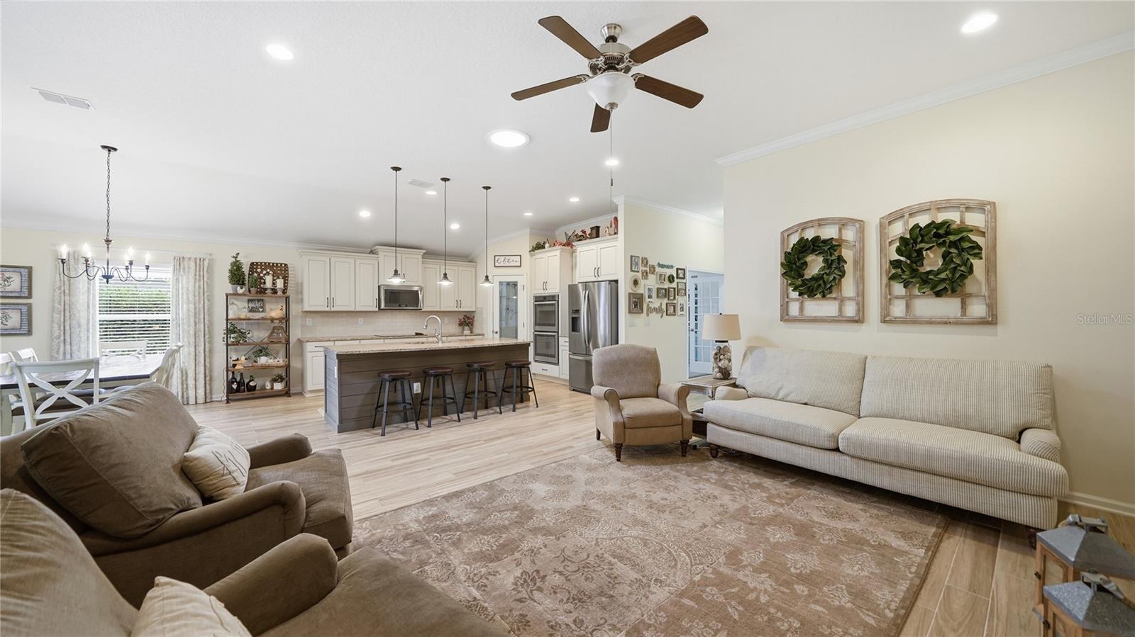 Image 4 of 45 For 20 Country Club Harbor Circle