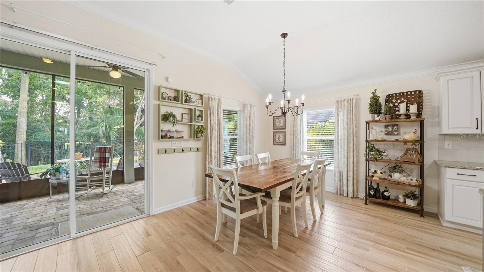 Image 7 of 45 For 20 Country Club Harbor Circle