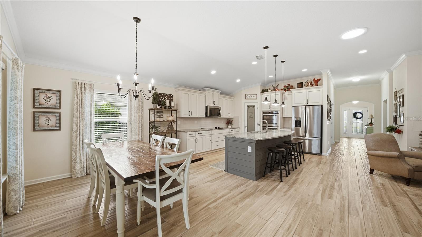 Image 8 of 45 For 20 Country Club Harbor Circle