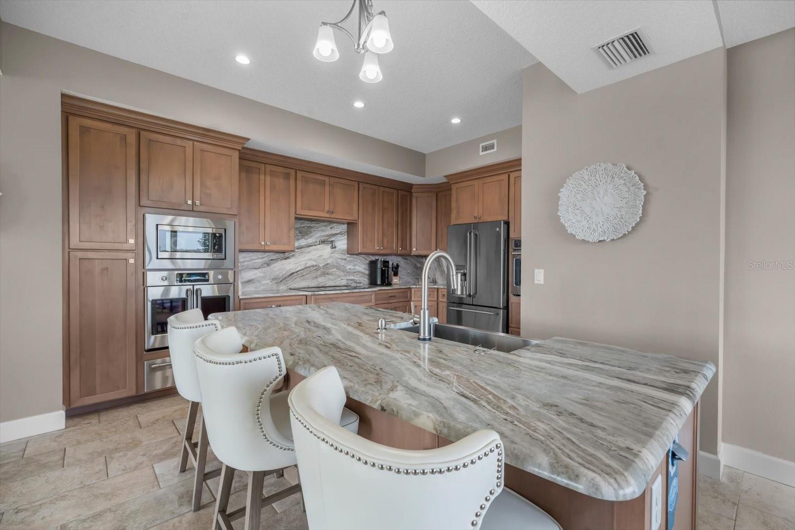 Image 16 of 89 For 2590 Palm Avenue