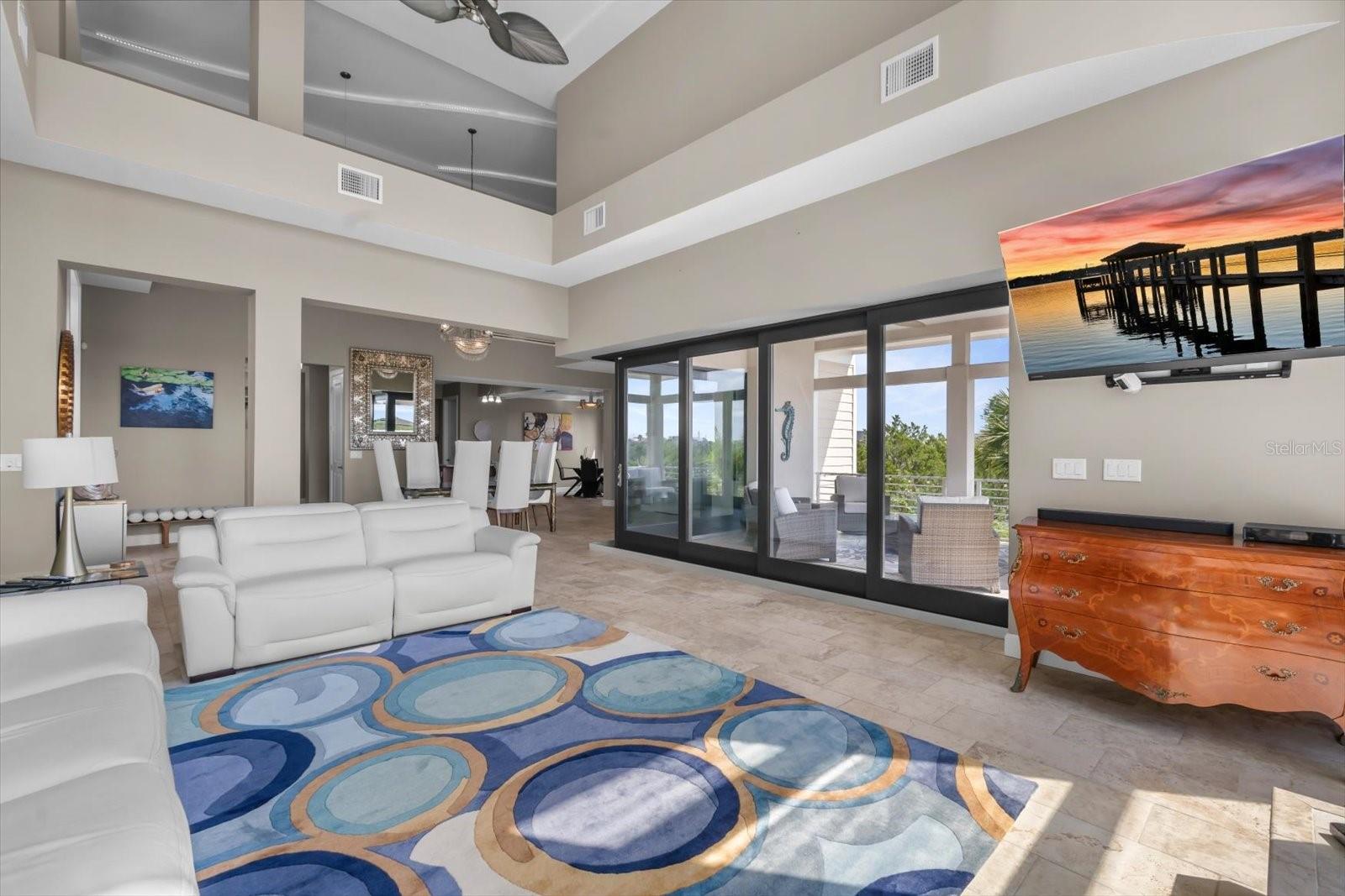 Image 20 of 89 For 2590 Palm Avenue