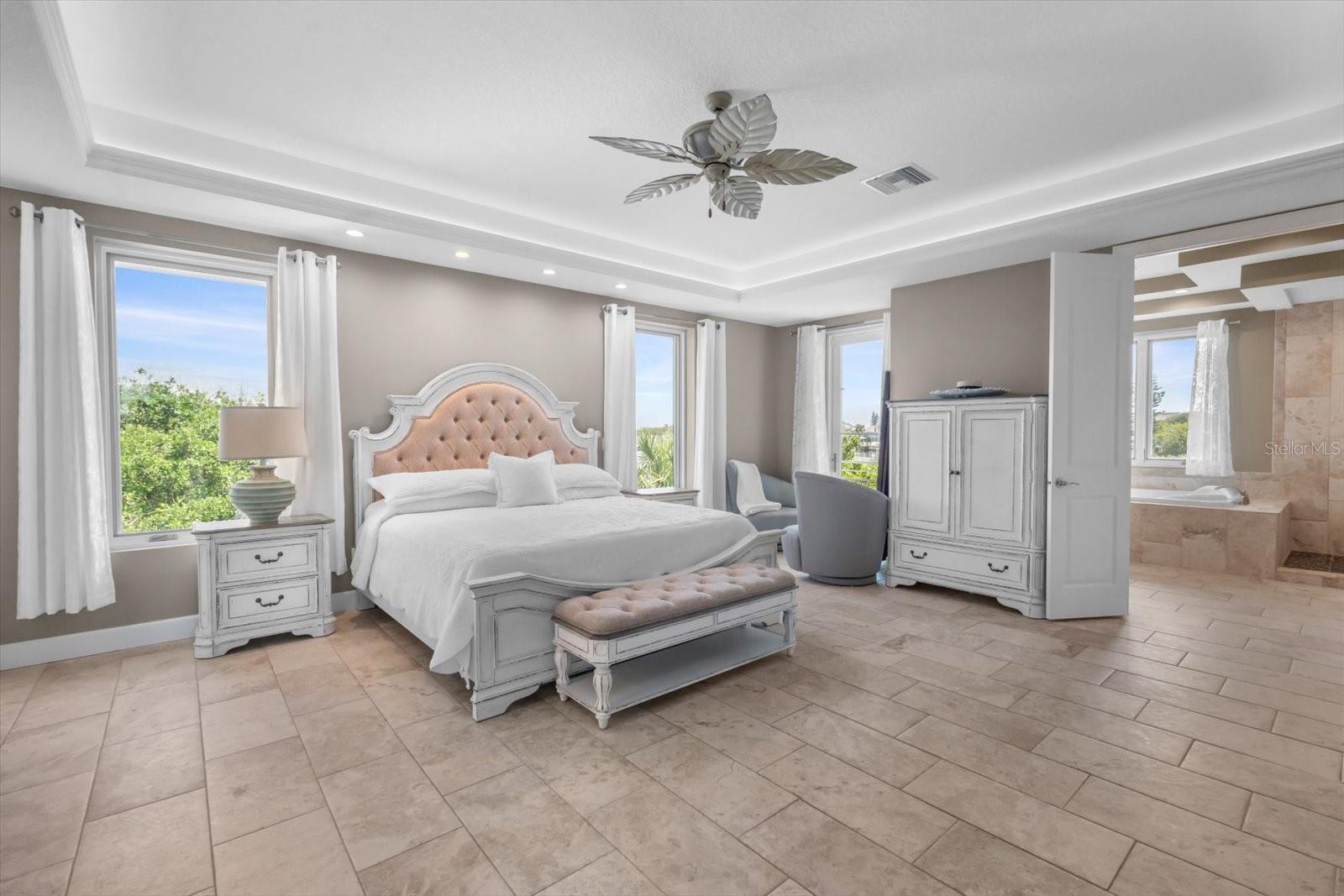 Image 26 of 89 For 2590 Palm Avenue