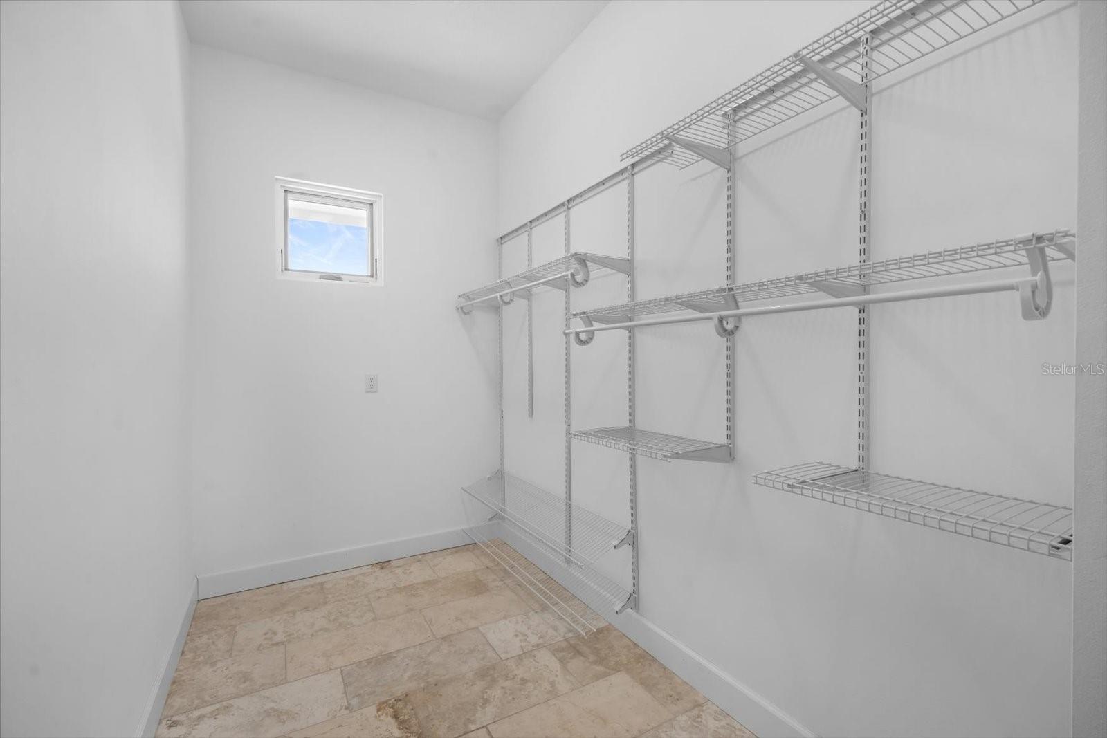 Image 31 of 89 For 2590 Palm Avenue