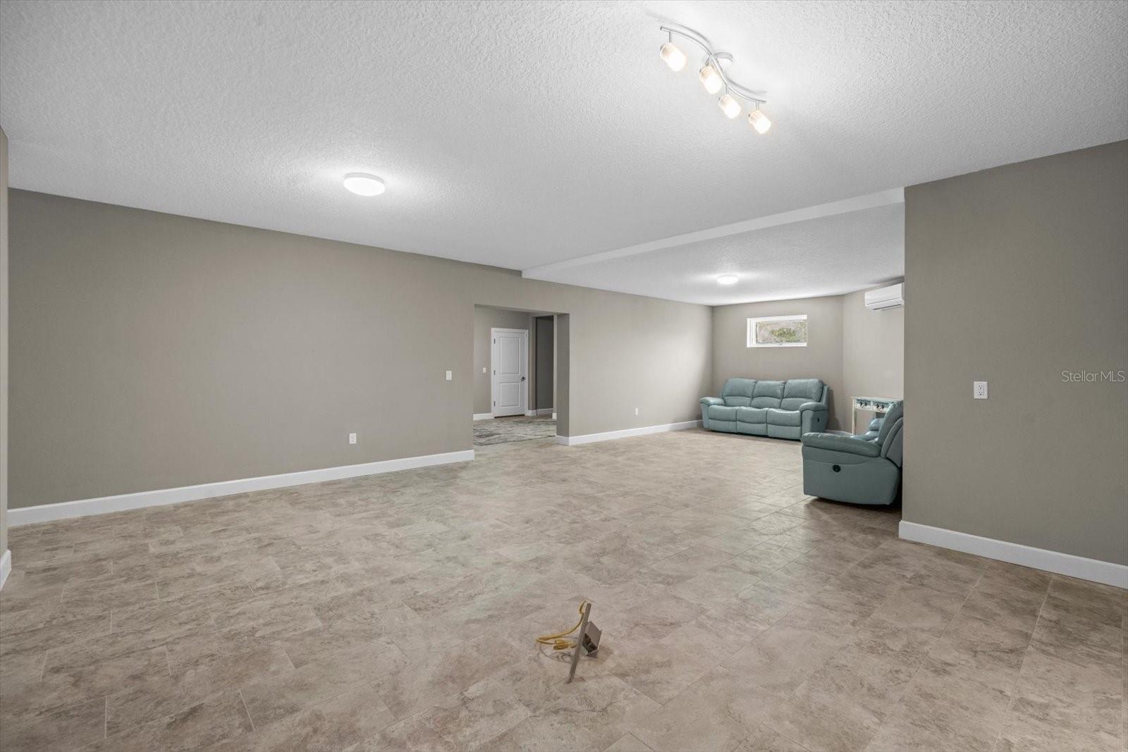 Image 48 of 89 For 2590 Palm Avenue