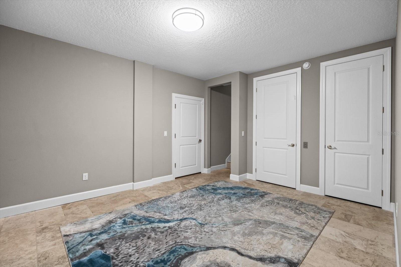 Image 49 of 89 For 2590 Palm Avenue