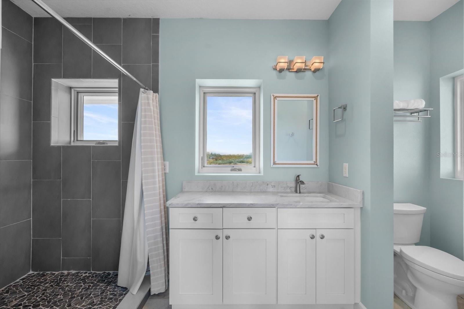 Image 52 of 89 For 2590 Palm Avenue