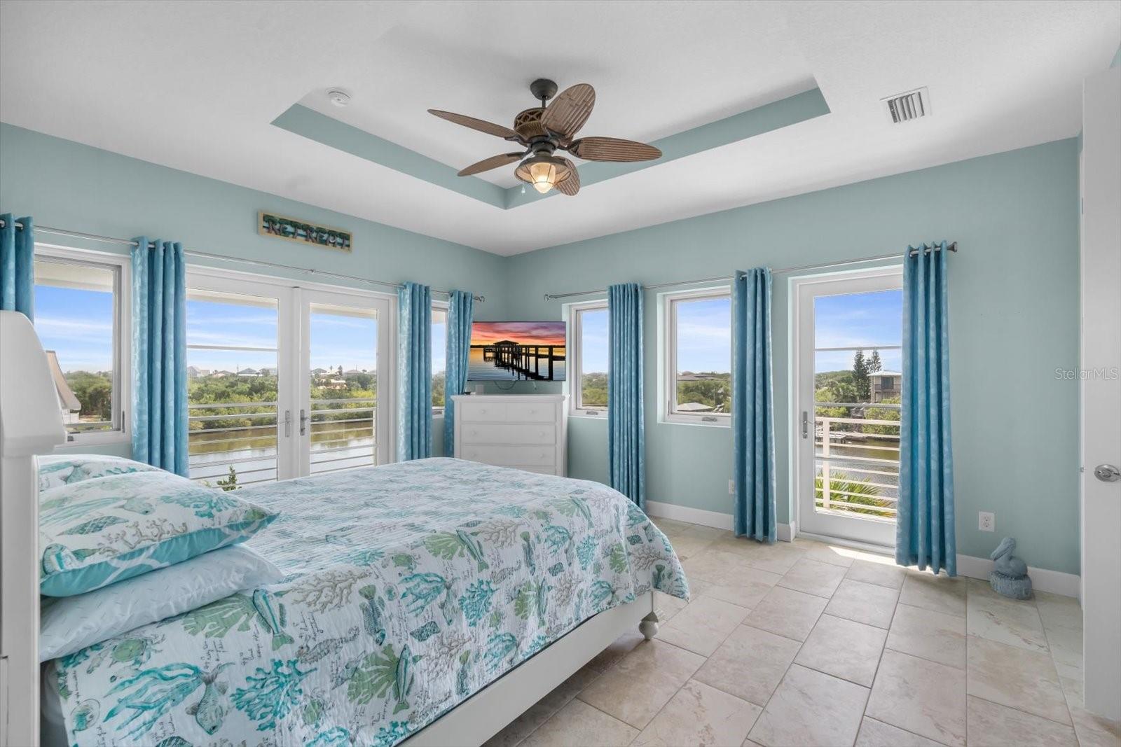 Image 53 of 89 For 2590 Palm Avenue