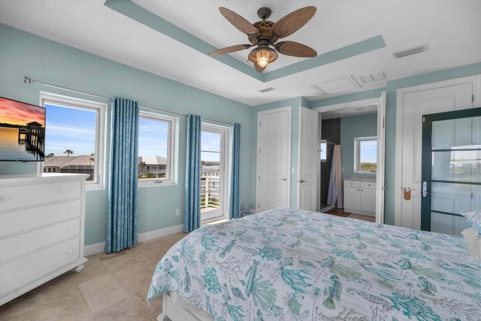 Image 54 of 89 For 2590 Palm Avenue