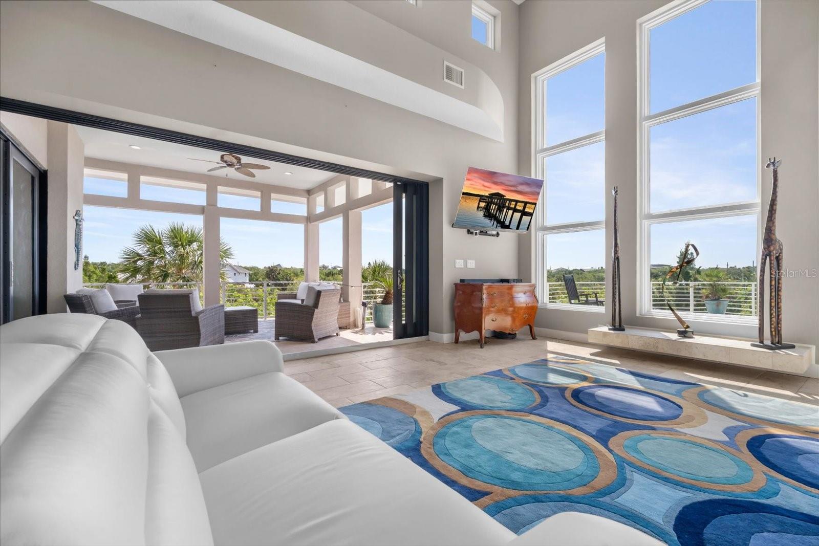 Image 7 of 89 For 2590 Palm Avenue