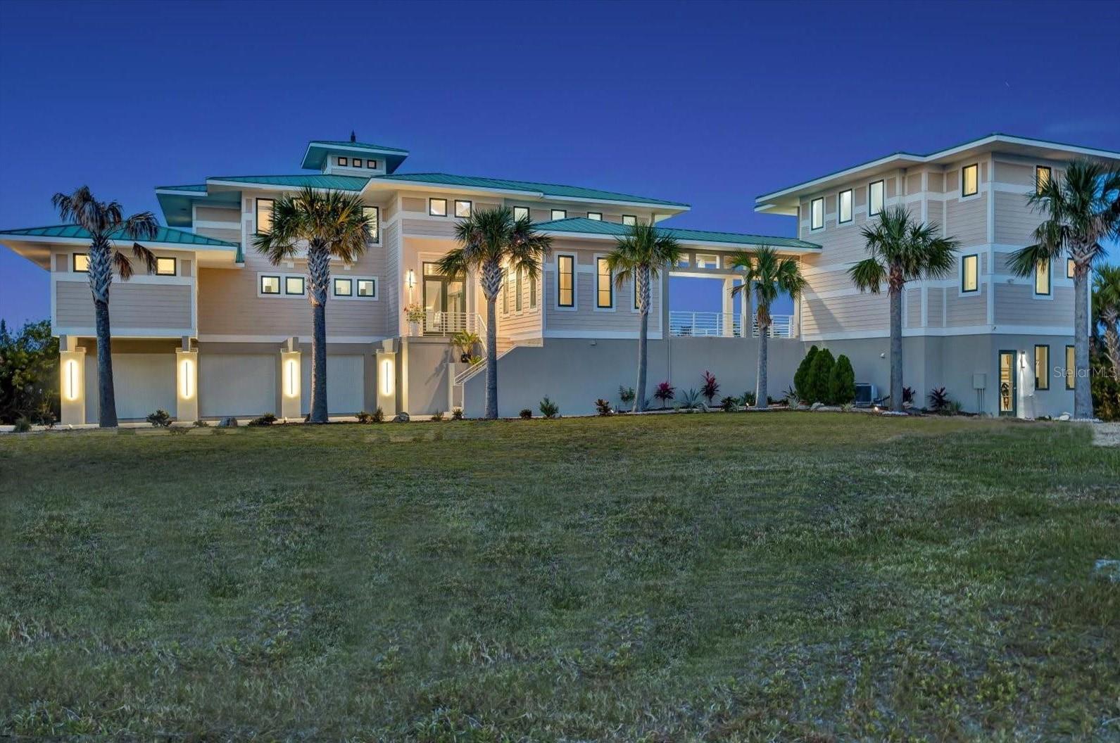 Image 71 of 89 For 2590 Palm Avenue