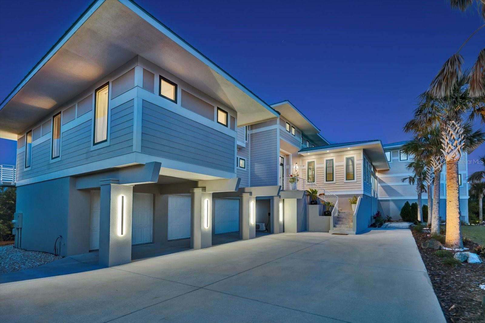 Image 72 of 89 For 2590 Palm Avenue