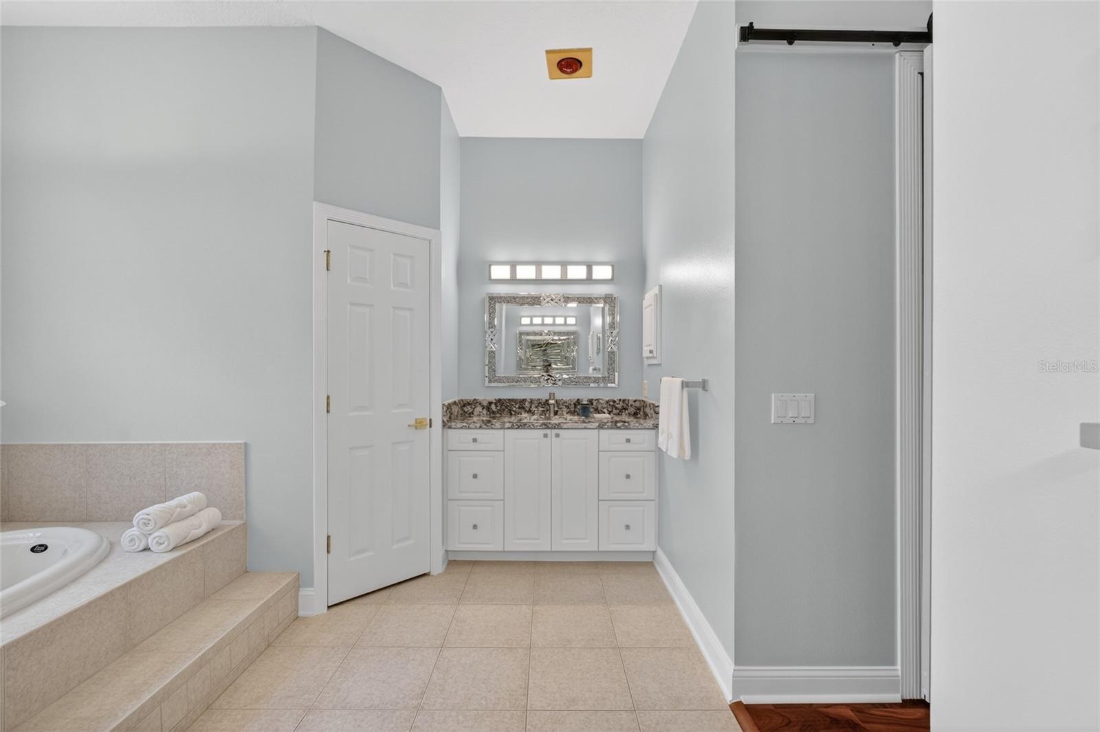 Image 36 of 90 For 79 Front Street