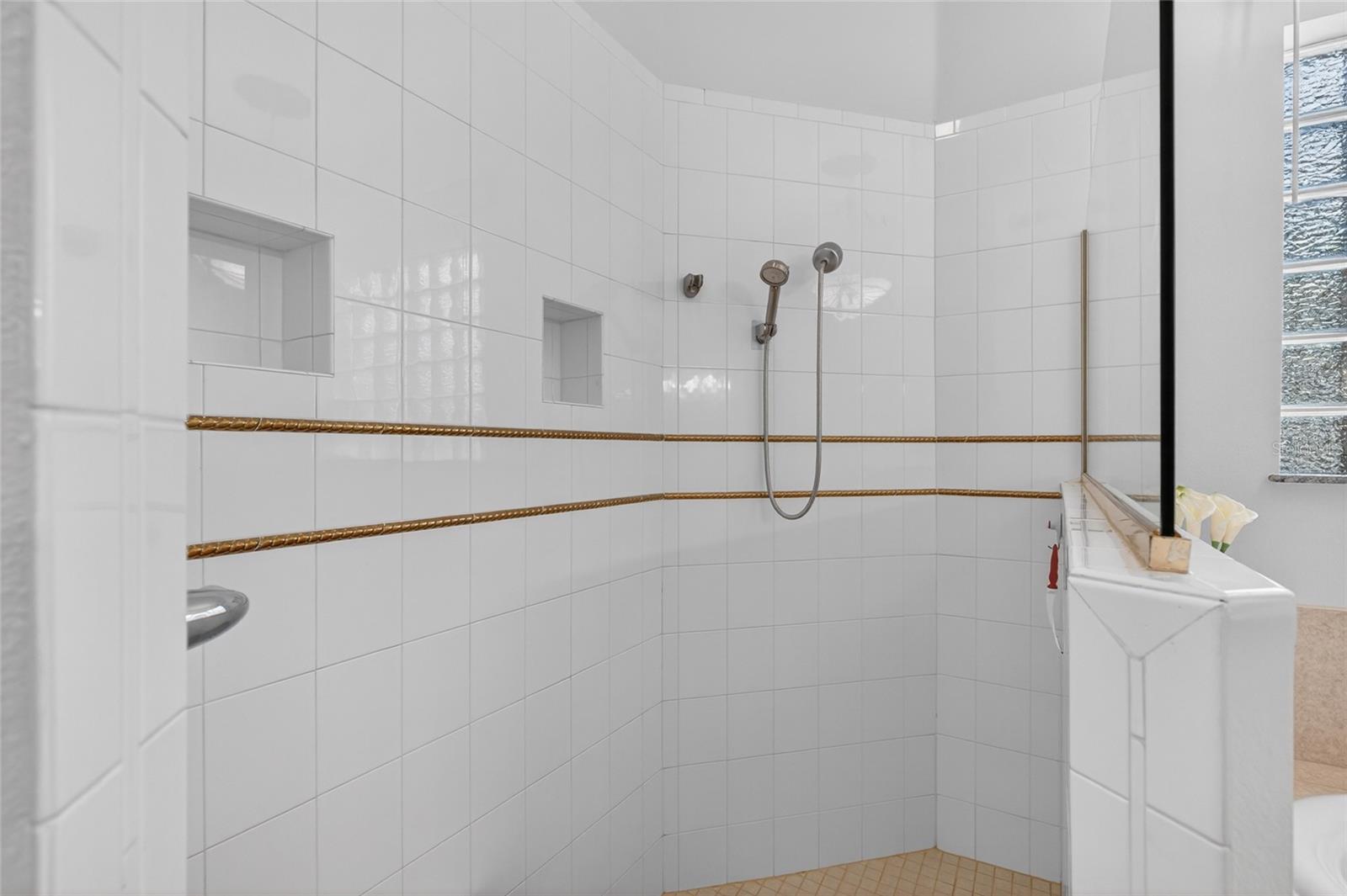 Image 37 of 90 For 79 Front Street