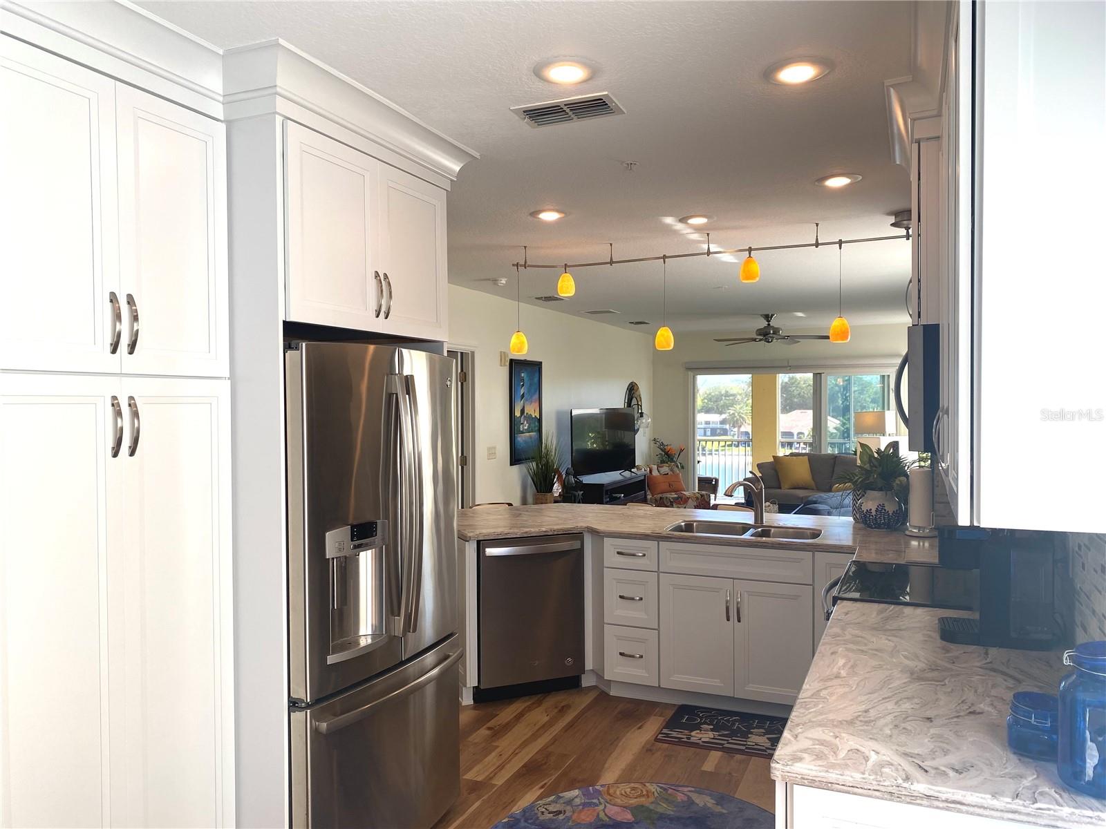 Image 13 of 76 For 700 Canopy Walk Lane 735