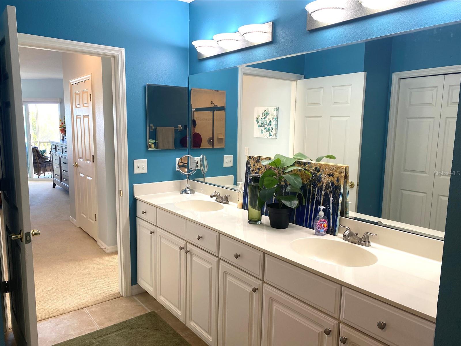 Image 39 of 76 For 700 Canopy Walk Lane 735