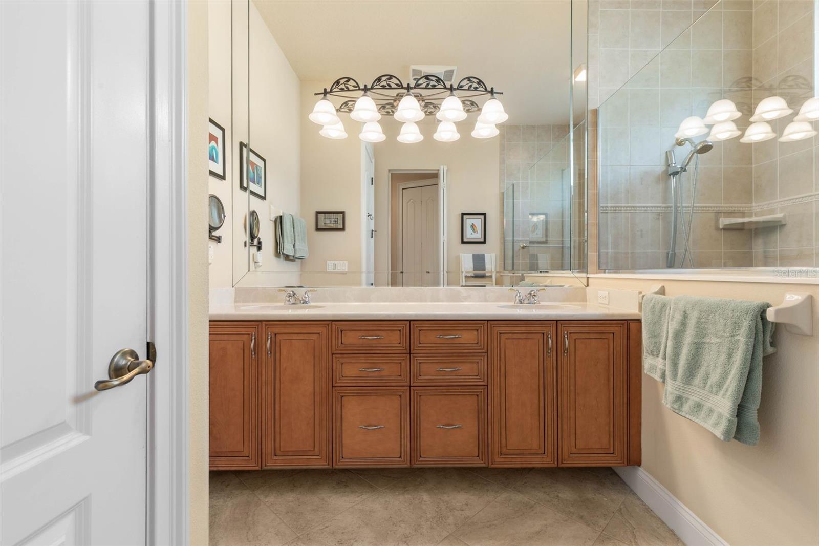 Image 36 of 100 For 30 Lakeside Drive