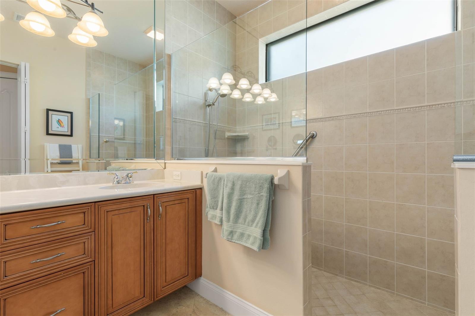 Image 37 of 100 For 30 Lakeside Drive