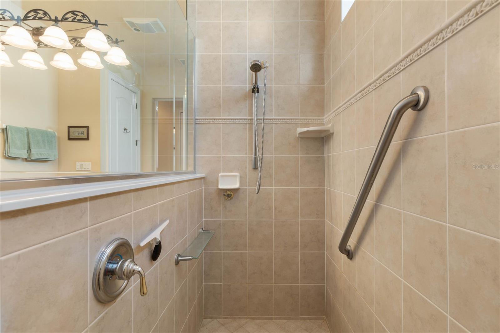 Image 39 of 100 For 30 Lakeside Drive