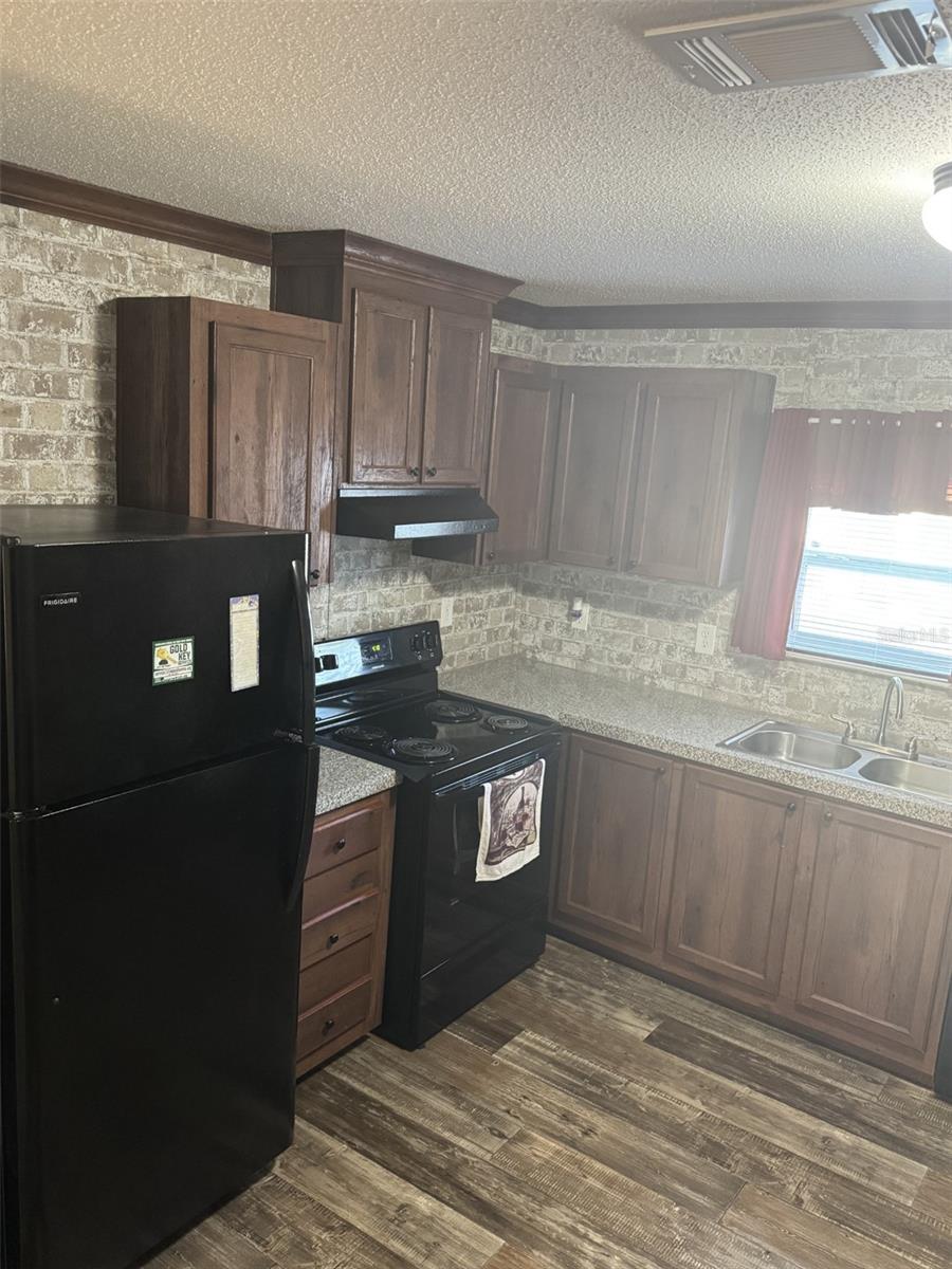 Image 10 of 52 For 1111 Avenue G