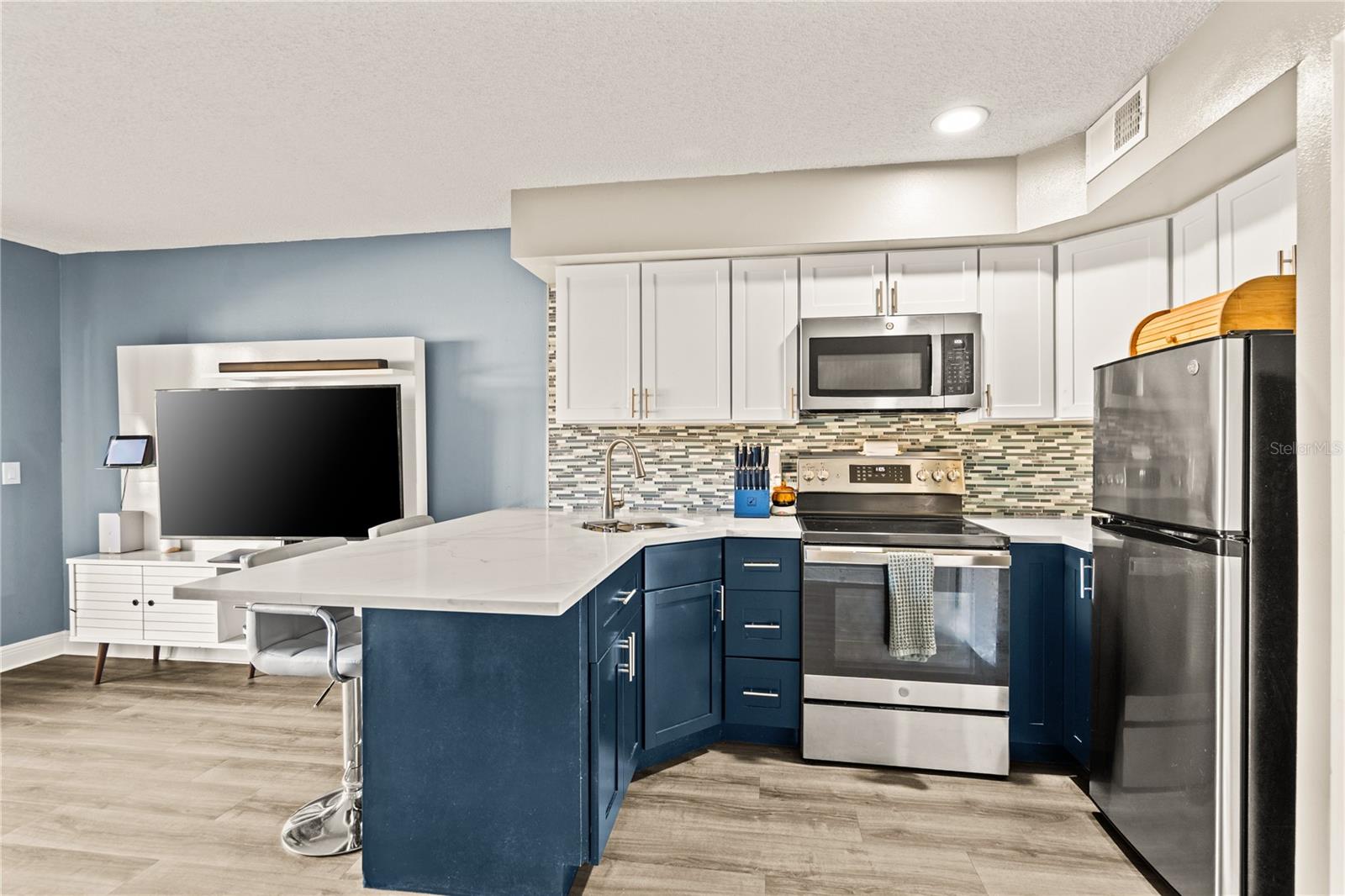 Image 7 of 36 For 1255 Ponce Island Drive 777