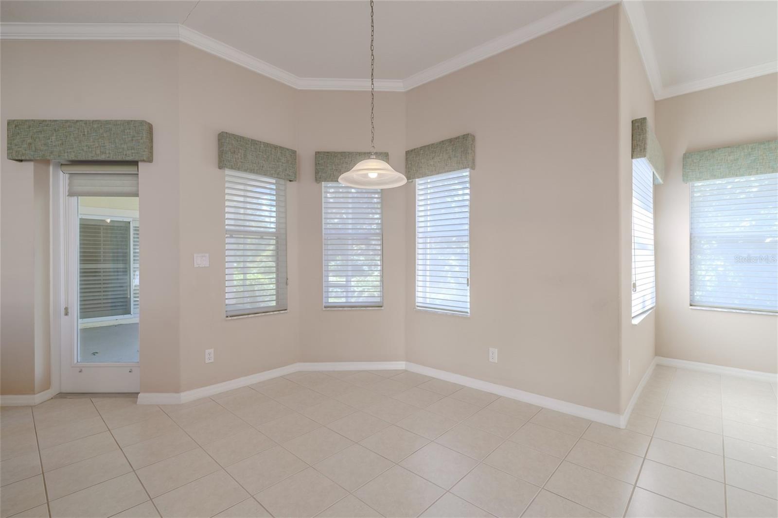 Image 12 of 34 For 14 Ibis Court N