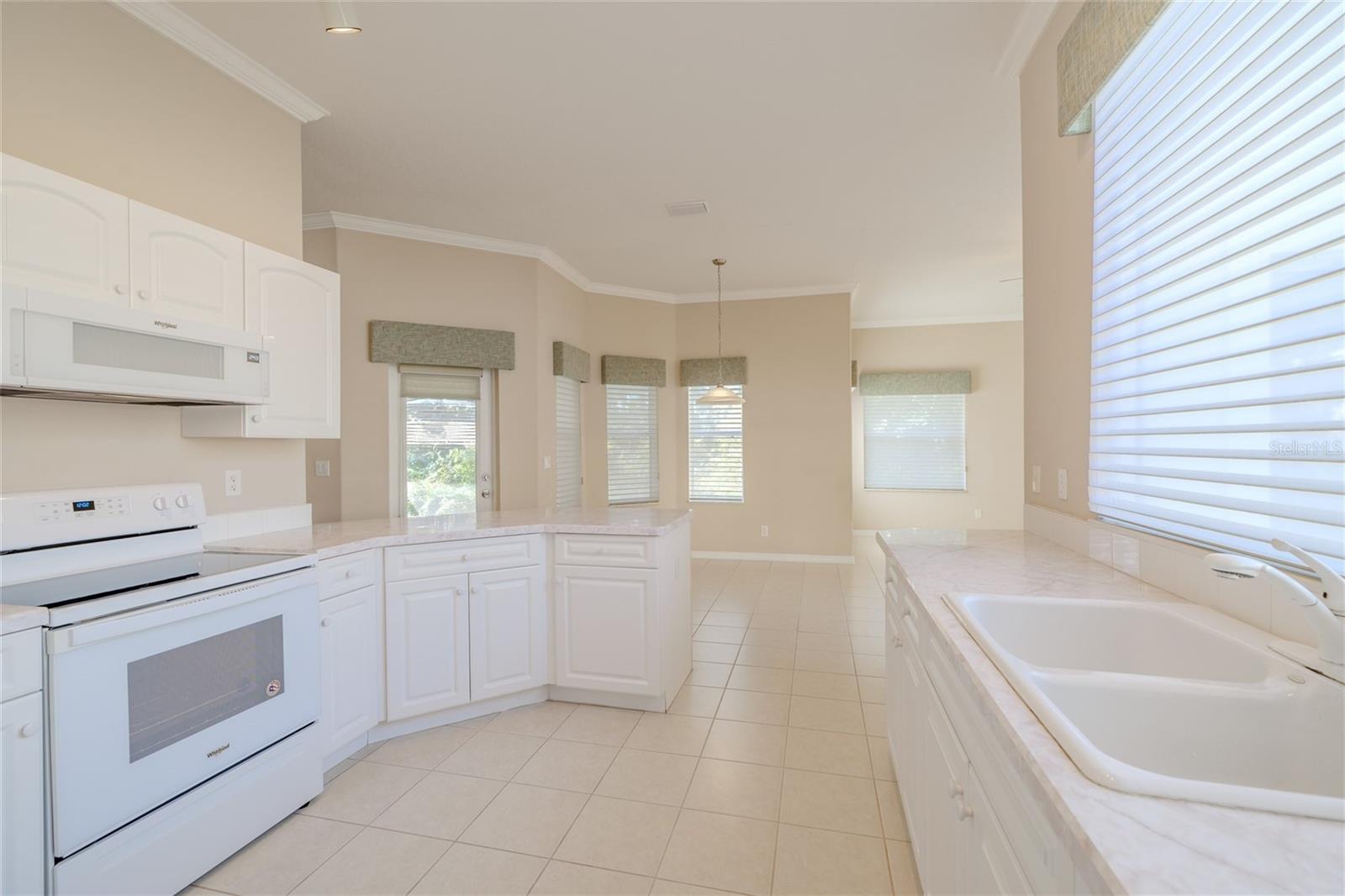 Image 15 of 34 For 14 Ibis Court N