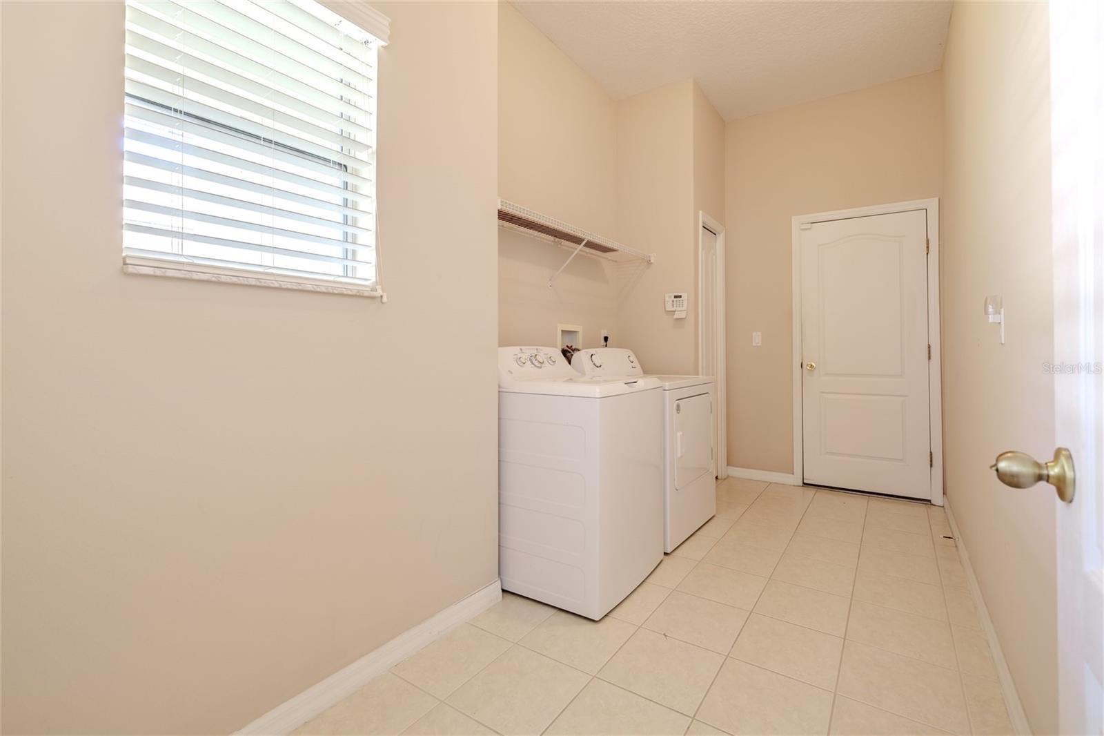 Image 16 of 34 For 14 Ibis Court N