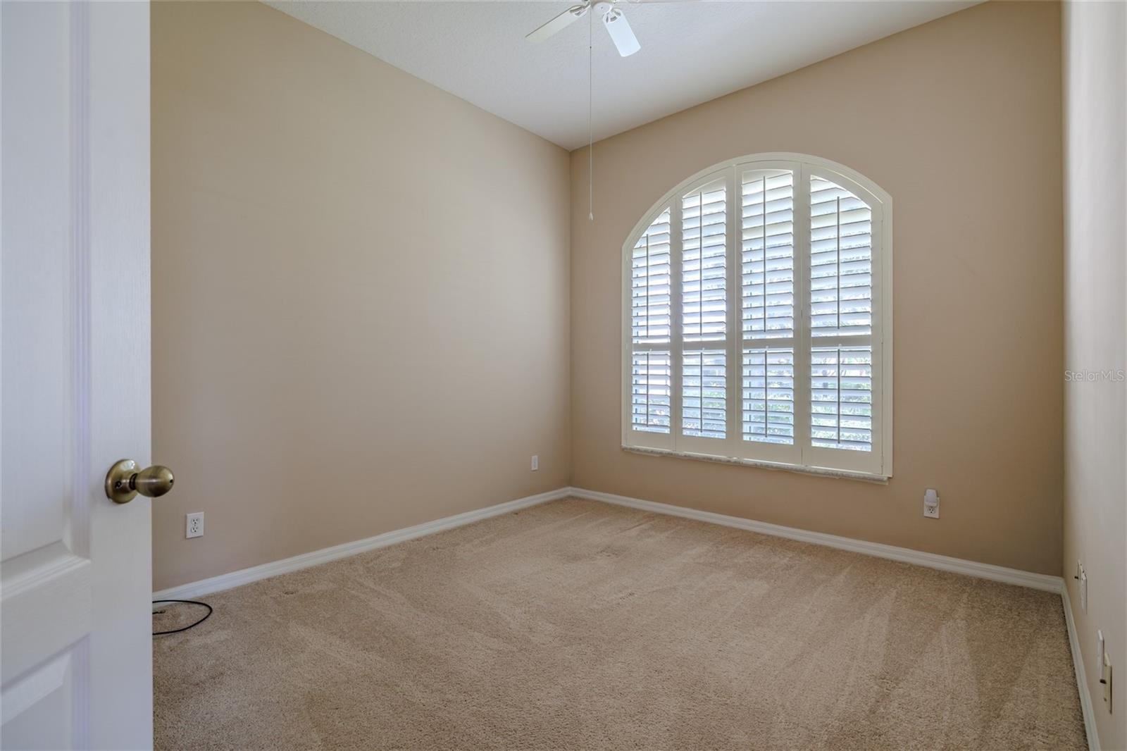 Image 23 of 34 For 14 Ibis Court N