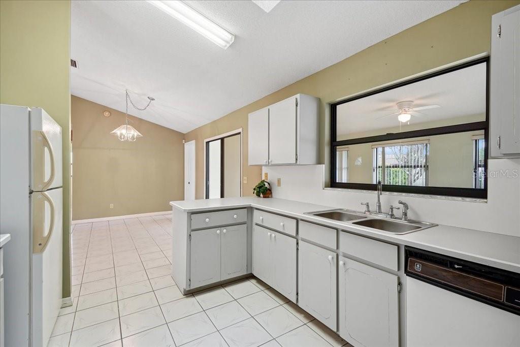 Image 18 of 27 For 20 Forsythe Lane