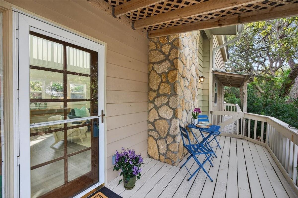 Image 6 of 65 For 6 Manatee Court