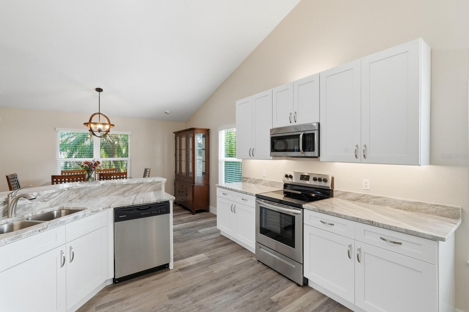 Image 17 of 41 For 314 Citrus Open Drive