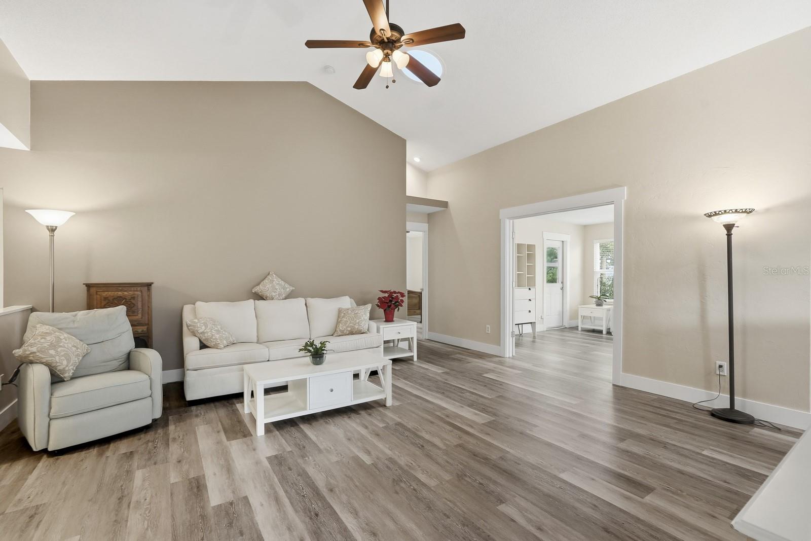 Image 7 of 41 For 314 Citrus Open Drive