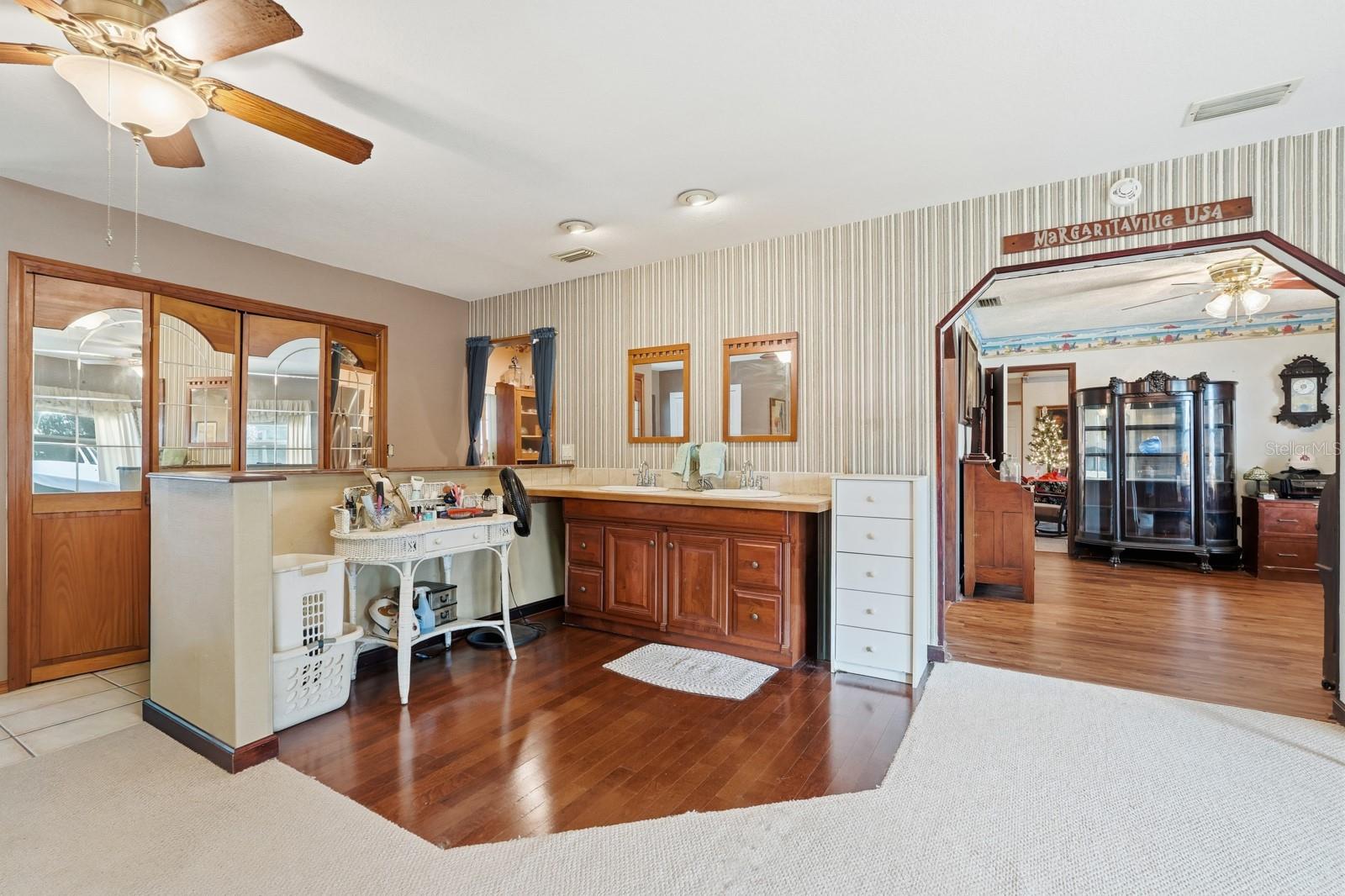 Image 20 of 50 For 466 Leland Drive