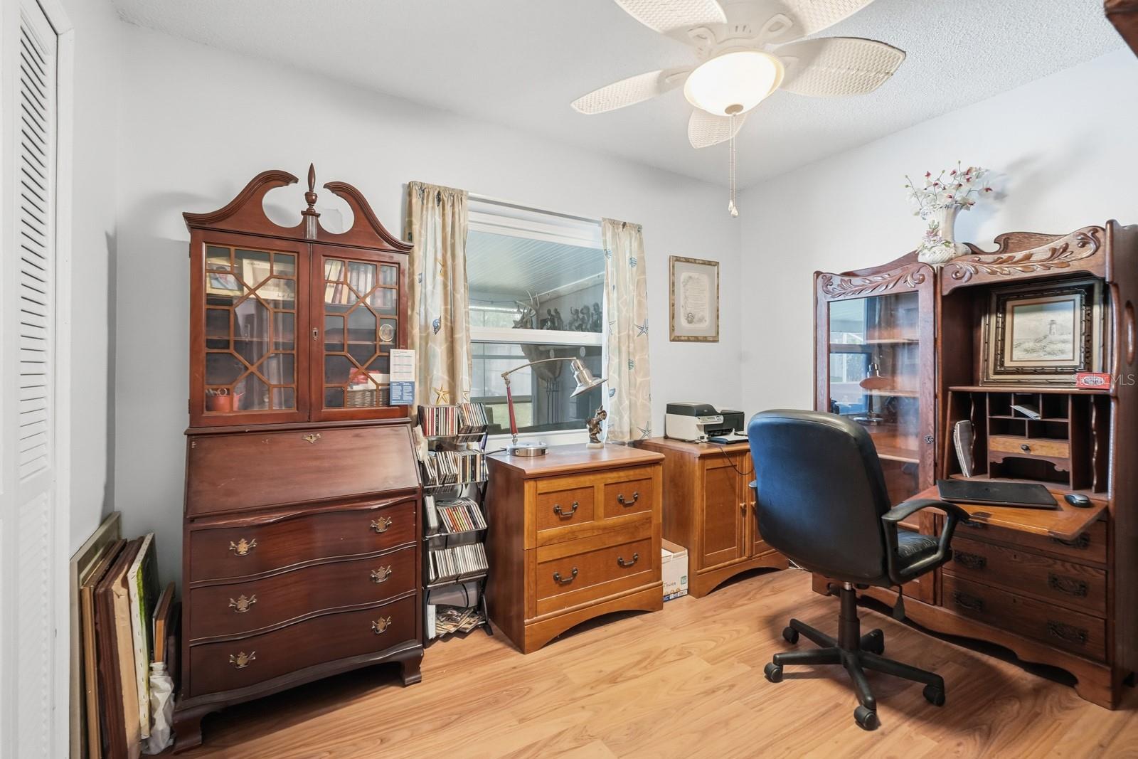 Image 23 of 50 For 466 Leland Drive