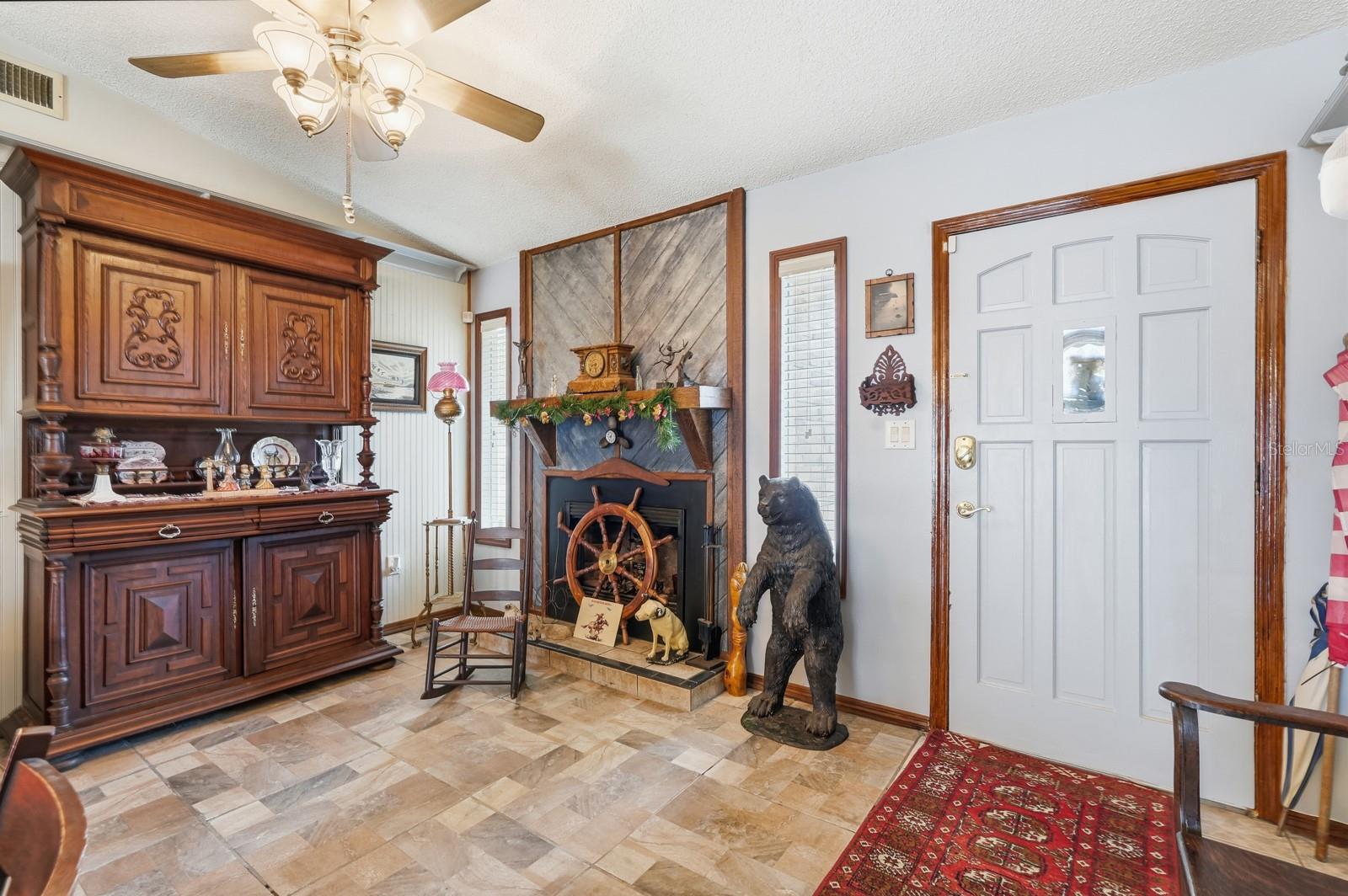 Image 4 of 50 For 466 Leland Drive