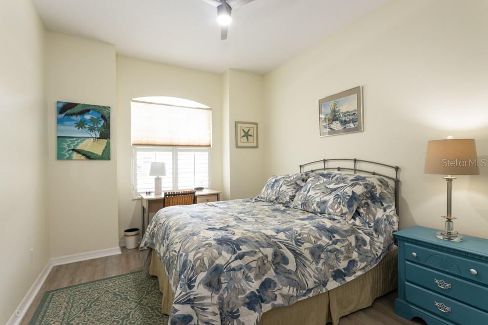 Listing photo id 23 for 150 Waterside Parkway