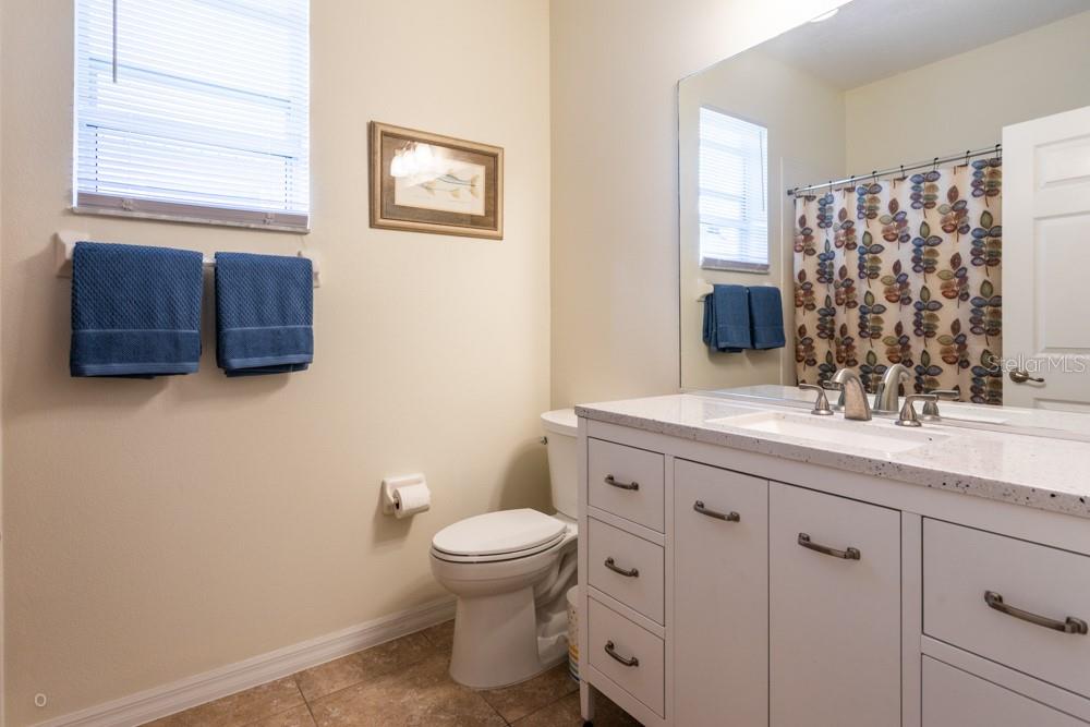 Listing photo id 24 for 150 Waterside Parkway