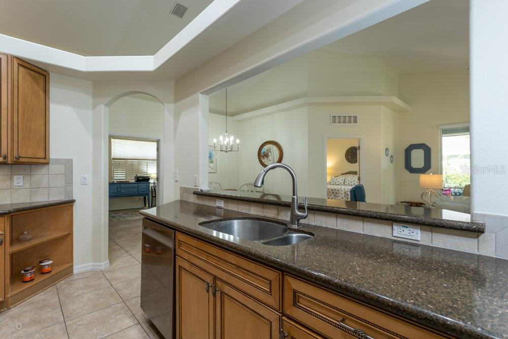 Listing photo id 2 for 150 Waterside Parkway